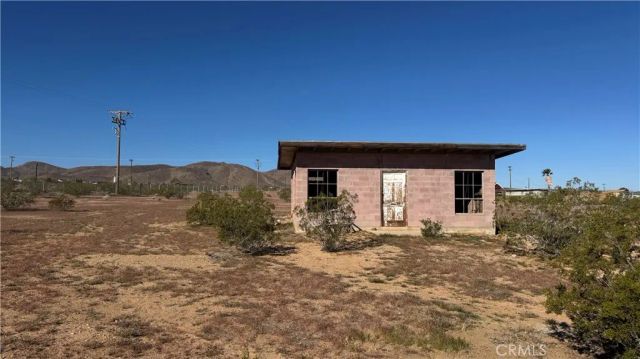 56172 Cone, Landers, CA 92285