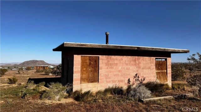56172 Cone, Landers, CA 92285