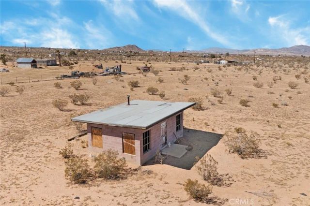 56172 Cone, Landers, CA 92285