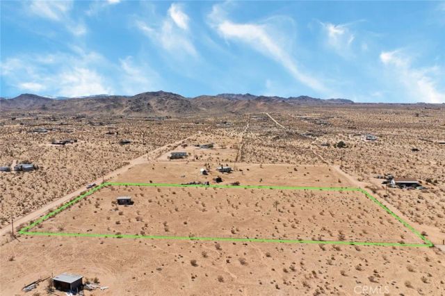 56172 Cone, Landers, CA 92285