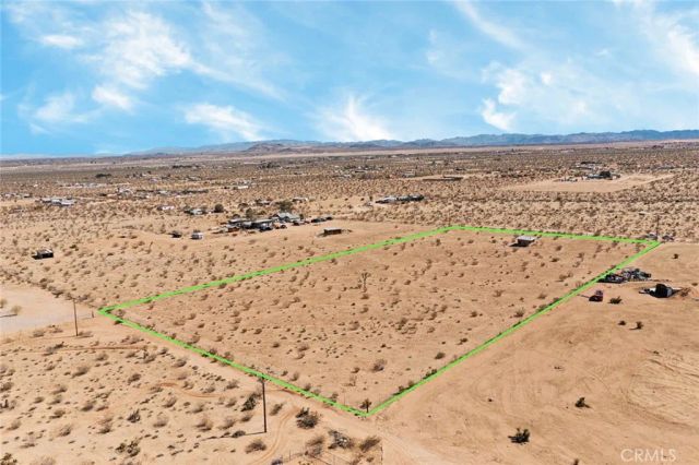 56172 Cone, Landers, CA 92285