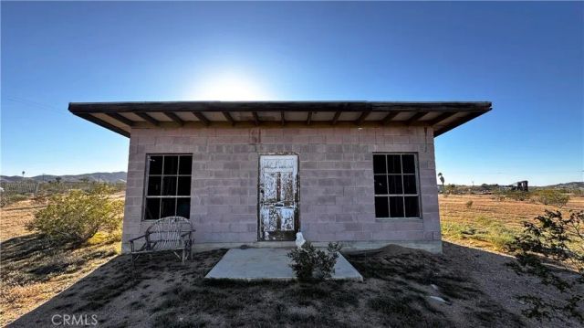 56172 Cone, Landers, CA 92285