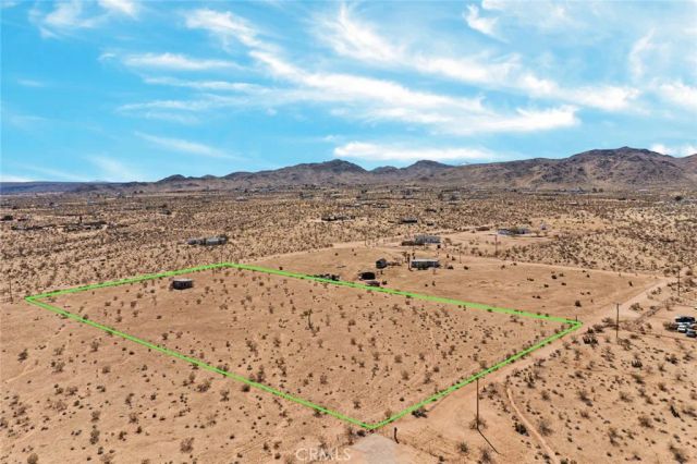 56172 Cone, Landers, CA 92285