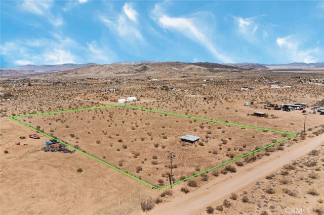 56172 Cone, Landers, CA 92285