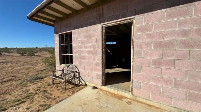 56172 Cone, Landers, CA 92285