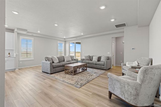 5126 N Quemoy Court, Aurora, CO 80019
