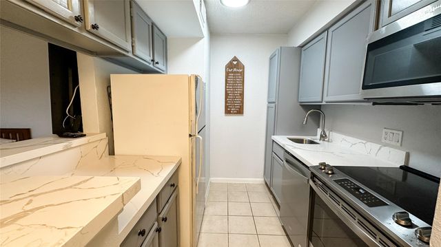 2120 El Paseo Street 609, Houston, TX 77054