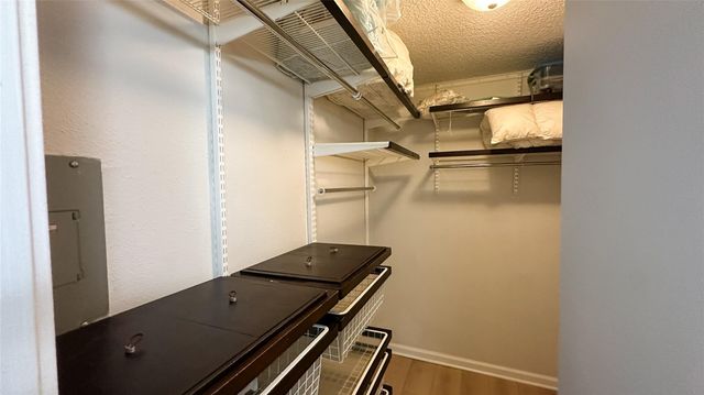 2120 El Paseo Street 609, Houston, TX 77054