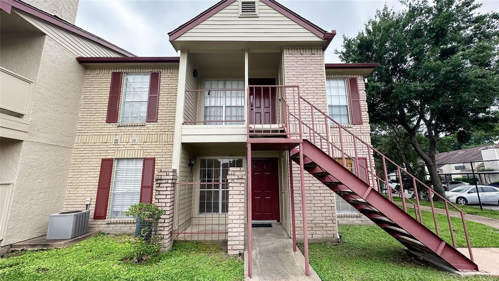 2120 El Paseo Street 609, Houston, TX 77054