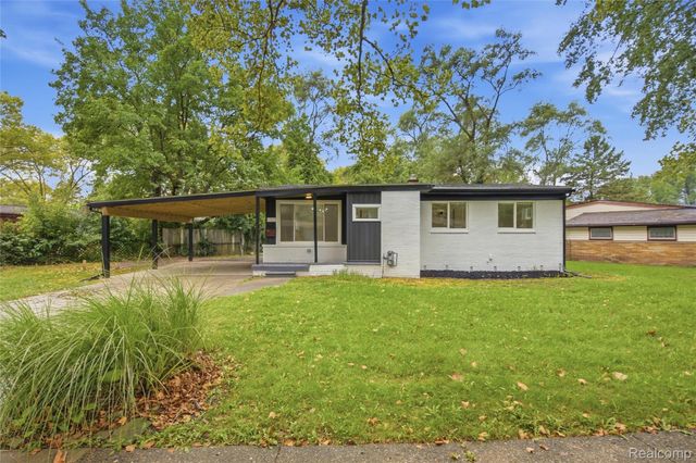 15211 Joan Street, Oak Park, MI 48237