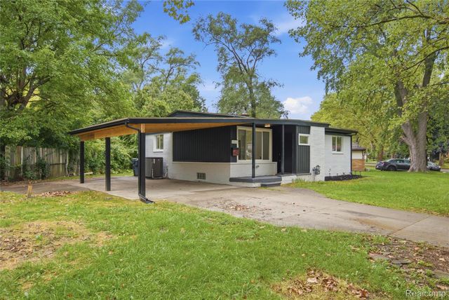 15211 Joan Street, Oak Park, MI 48237