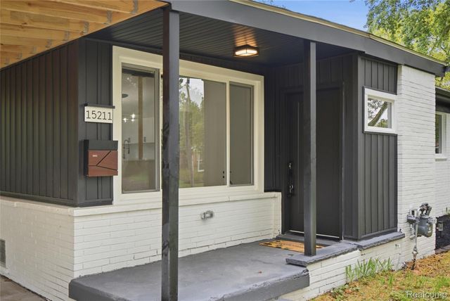 15211 Joan Street, Oak Park, MI 48237