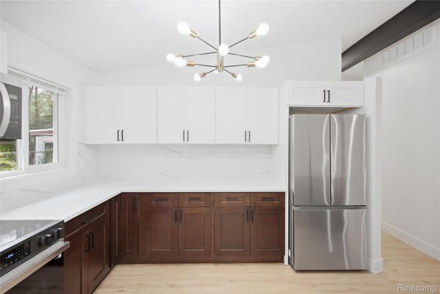 15211 Joan Street, Oak Park, MI 48237