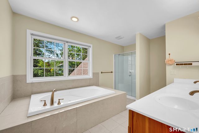 31 Bishop Road, West Hartford, CT 06119