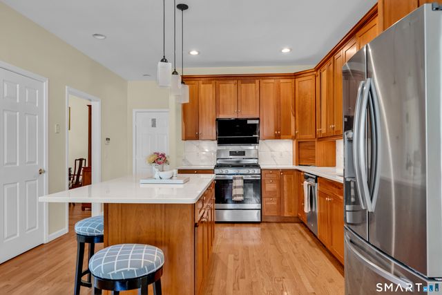 31 Bishop Road, West Hartford, CT 06119