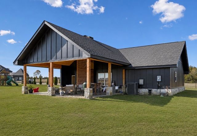 201 Lamb Rd, Rockvale, TN 37153