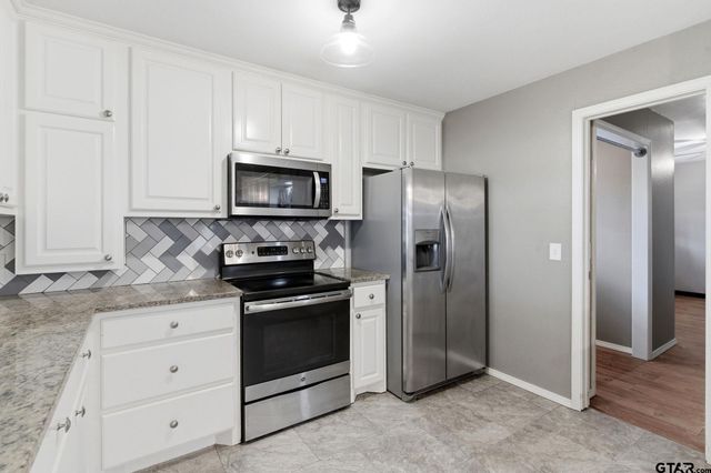 2005 Happy St., Mt Pleasant, TX 75455