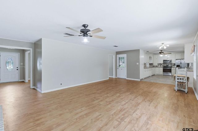 2005 Happy St., Mt Pleasant, TX 75455