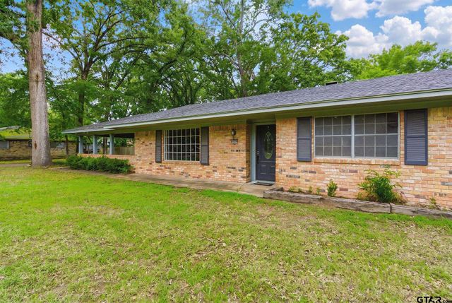 2005 Happy St., Mt Pleasant, TX 75455