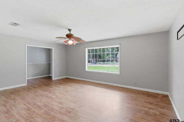 2005 Happy St., Mt Pleasant, TX 75455