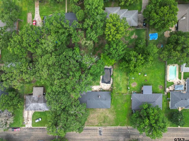 2005 Happy St., Mt Pleasant, TX 75455