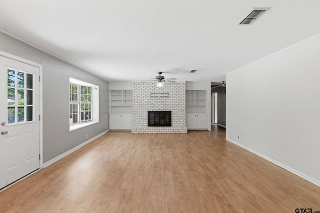 2005 Happy St., Mt Pleasant, TX 75455