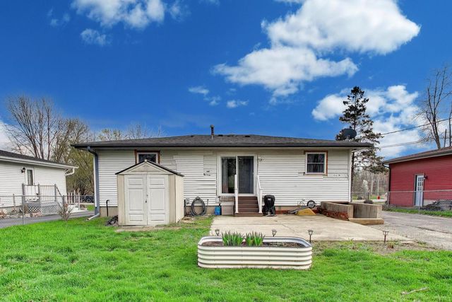 4318 Sioux Lane, Mchenry, IL 60050