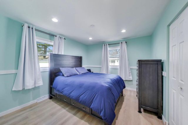 4318 Sioux Lane, Mchenry, IL 60050