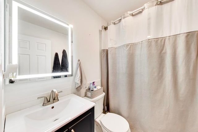 4318 Sioux Lane, Mchenry, IL 60050