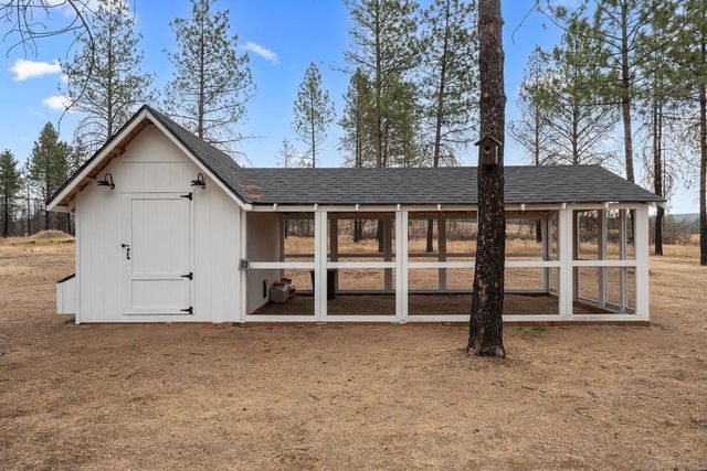 14305 E Nelson Rd, Elk, WA 99009