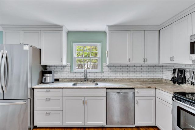 8 Brigantine Avenue, Osterville, MA 02655