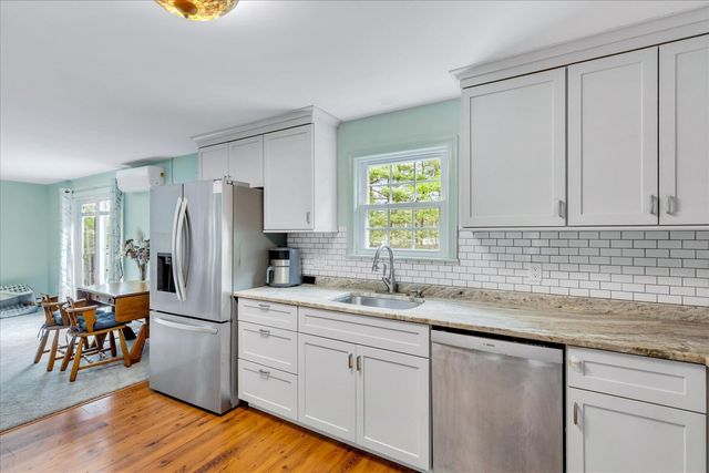 8 Brigantine Avenue, Osterville, MA 02655