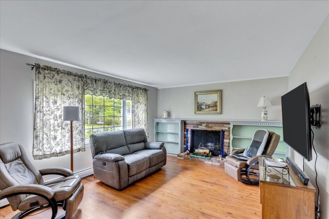 8 Brigantine Avenue, Osterville, MA 02655