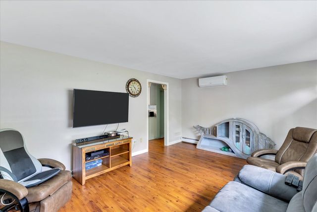 8 Brigantine Avenue, Osterville, MA 02655