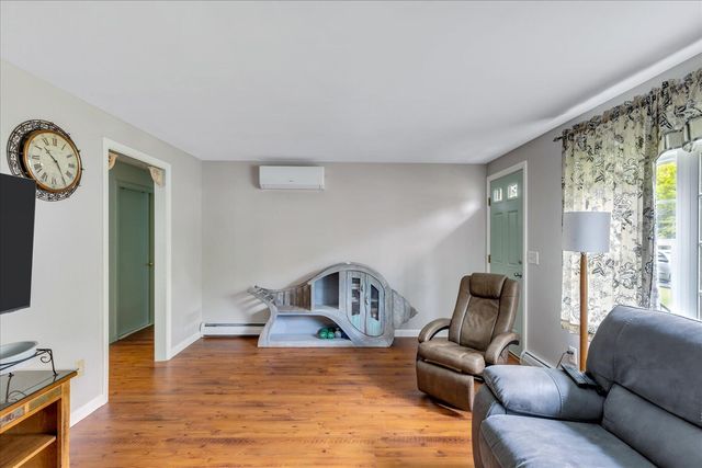 8 Brigantine Avenue, Osterville, MA 02655