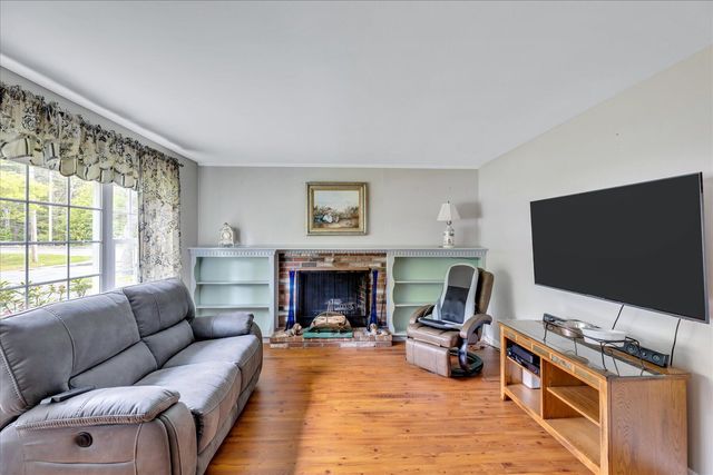 8 Brigantine Avenue, Osterville, MA 02655