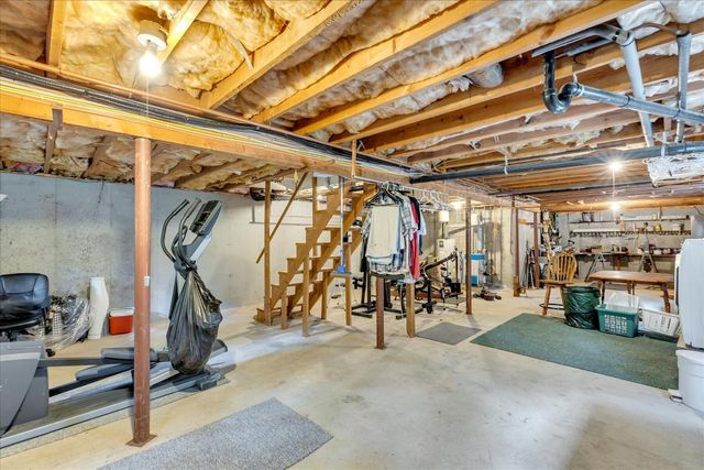 8 Brigantine Avenue, Osterville, MA 02655