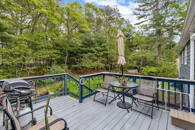 8 Brigantine Avenue, Osterville, MA 02655