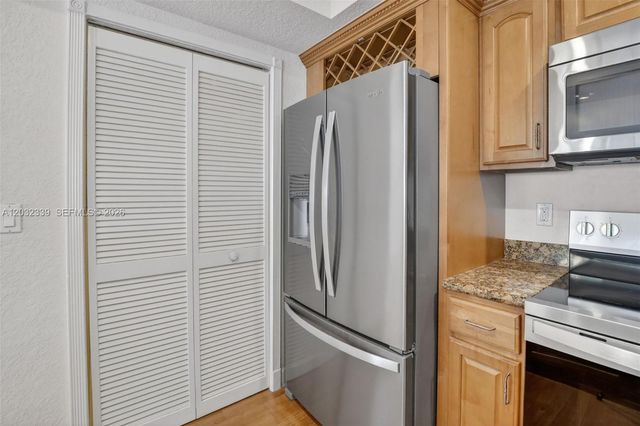 150 NE 15th Ave 140, Fort Lauderdale, FL 33301