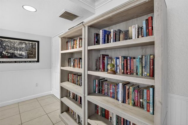 150 NE 15th Ave 140, Fort Lauderdale, FL 33301