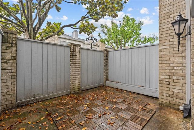 604 Wilcrest Drive, Houston, TX 77042