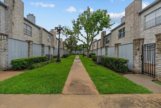 604 Wilcrest Drive, Houston, TX 77042
