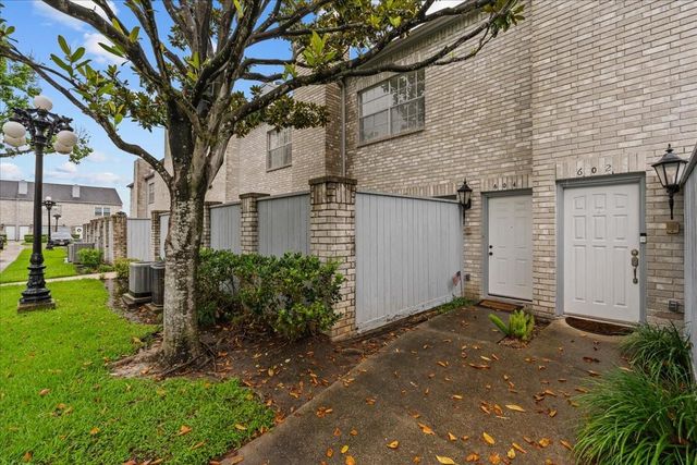 604 Wilcrest Drive, Houston, TX 77042