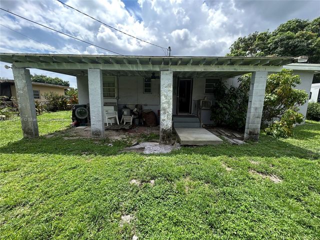 1779 NW 90th St, Miami, FL 33147