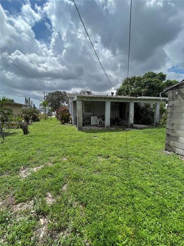 1779 NW 90th St, Miami, FL 33147