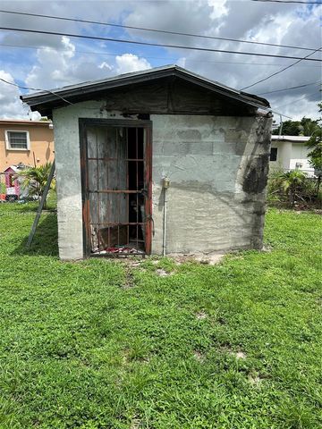 1779 NW 90th St, Miami, FL 33147