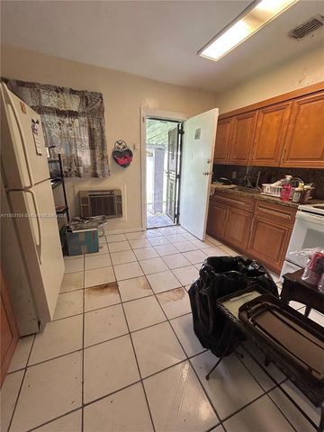 1779 NW 90th St, Miami, FL 33147