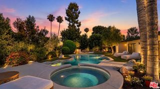 5576 El Canon Avenue, Woodland Hills, CA 91367