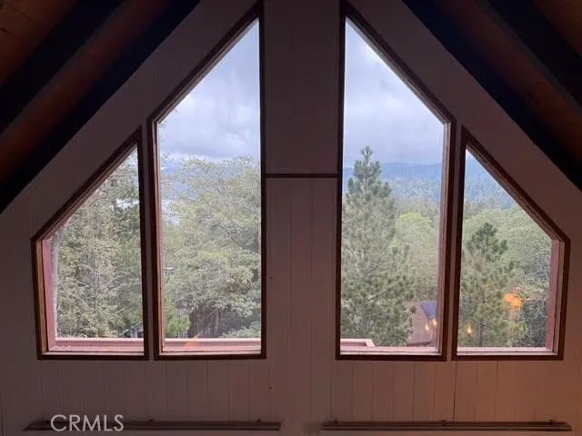 114 Old Toll Road, Lake Arrowhead, CA 92317