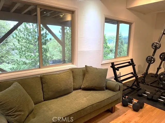 114 Old Toll Road, Lake Arrowhead, CA 92317